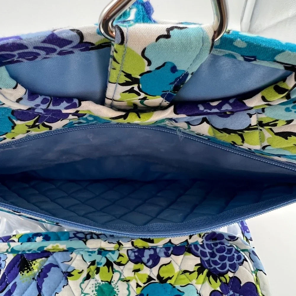 Vera Bradley Hanging Travel Organizer Blueberry Blooms Quilted Toiletry Bag
